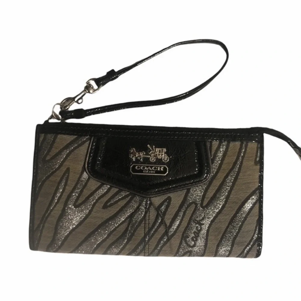 Coach vintage y2k Madison. zebra black gray wristlet clutch bag